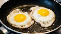 Älä pese paistinpannua heti munakkaan valmistamisen jälkeen: tämä vinkki auttaa sinua pitämään keittiövälineesi hyvässä kunnossa vuosien ajan.