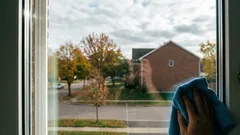 Ikkunat ovat puhtaammat kuin siivouksen jälkeen! Siivoojana työskentelevä ystäväni kertoi minulle muutaman yksinkertaisen vinkin.