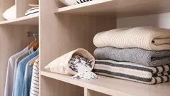 Mitä laittaa vaatekaappiin, jotta vaatteet tuoksuvat aina hyvältä: edullinen vinkki, jota kaikki eivät vielä tunne